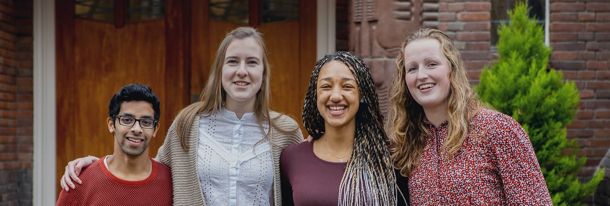 Inside-out logo - tussenjaar Nederland